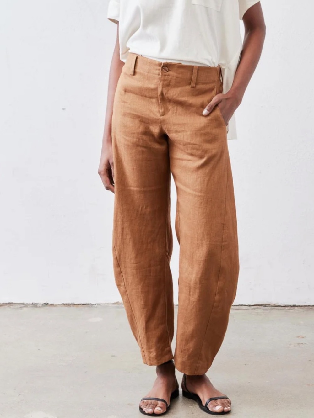 Ruti Uptown Loose Linen Caramel Ankle Pants in Caramel - Size 0
